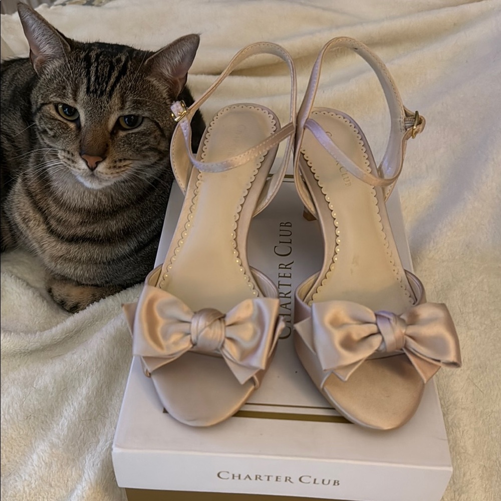 NIB Charter Club Cream Satin Sandals Elegant and Versatile